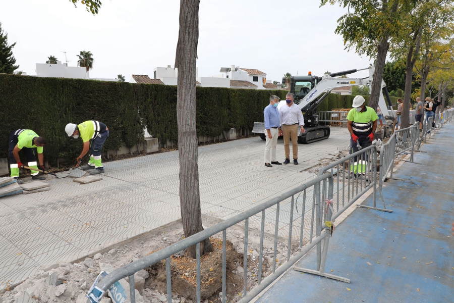 El Plan de Regeneración Urbana de San Pedro Alcántara, que incluye una treintena de actuaciones, arranca con mejoras de la accesibilidad peatonal en la variante sur