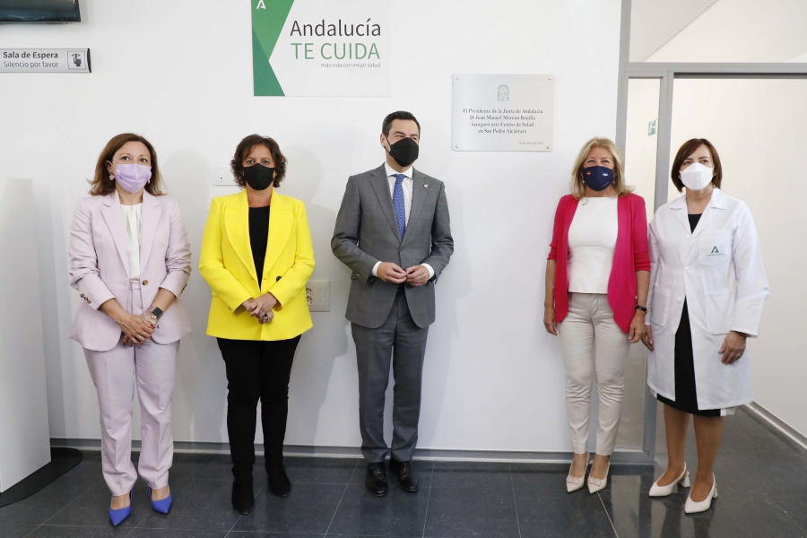 La alcaldesa destaca que la apertura del nuevo centro de salud de San Pedro Alcántara “es una muestra más de la sensibilidad y la implicación de la Junta con las necesidades de la ciudad”