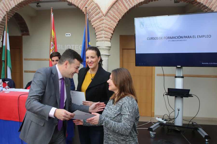El Ayuntamiento entrega los diplomas de la tercera convocatoria de los cursos municipales de Formación para el Empleo