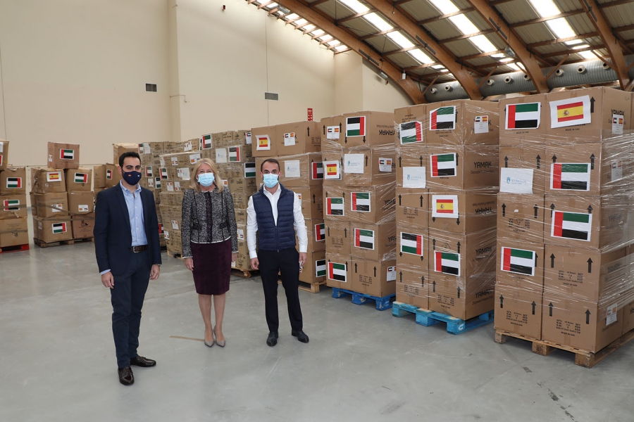 El Ayuntamiento repartirá cerca de 900.000 mascarillas entre vecinos, colectivos y centros educativos de una nueva donación de Emiratos Árabes de 12.500 kilos de material de prevención frente al Covid-19