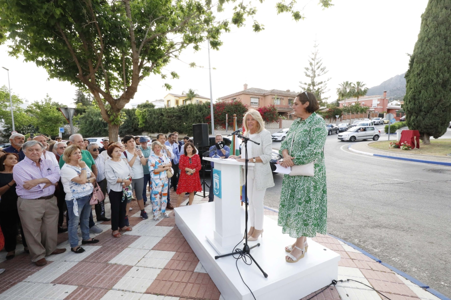 El Ayuntamiento reconoce la enorme contribución de Rafael Baeza Arriaza al ámbito social y cultural de Marbella asignando su nombre a una rotonda en Trapiche Norte