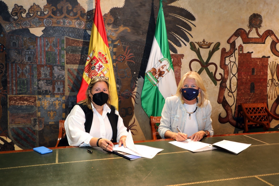 El Puerto Deportivo Virgen del Carmen de Marbella firma seis acuerdos con entidades para la promoción del recinto náutico y apoyar actividades deportivas y culturales