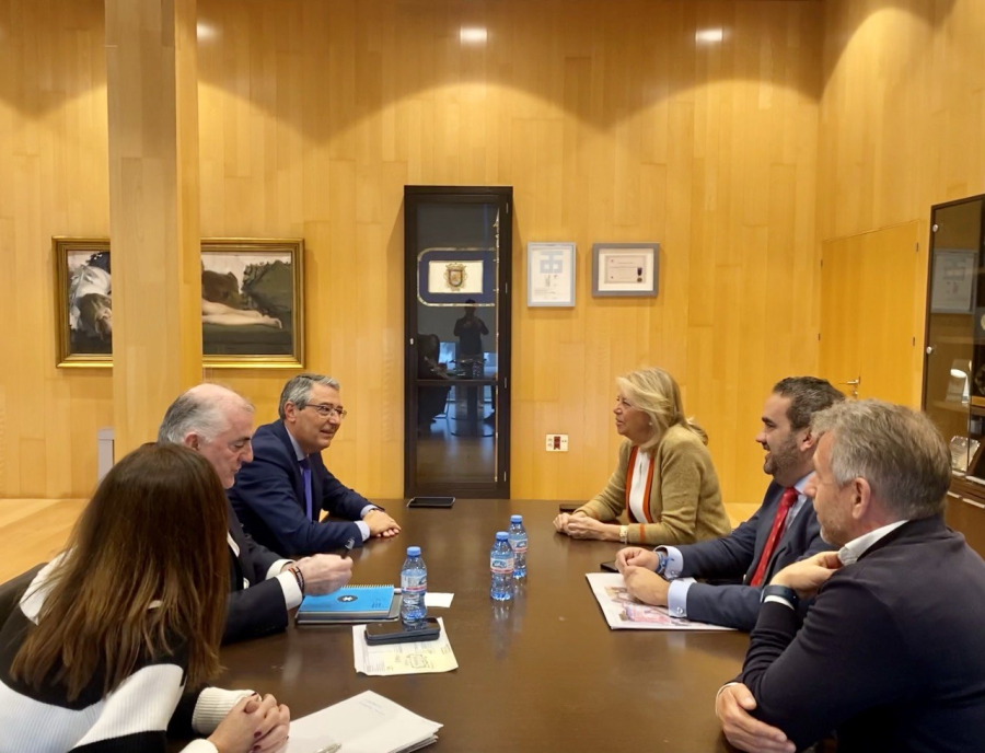 La alcaldesa destaca la colaboración entre las administraciones para consolidar en Marbella eventos “de gran repercusión deportiva y promoción turística” como el Grand Prix de Gimnasia Rítmica