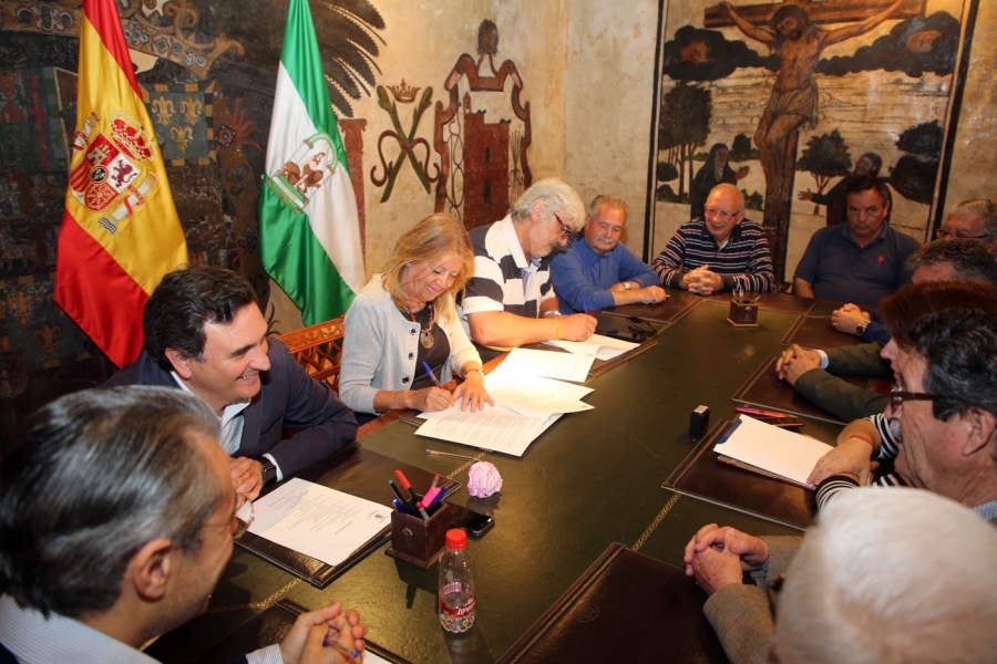 El Ayuntamiento ratifica su compromiso con la Hermandad de los Romeros de San Bernabé