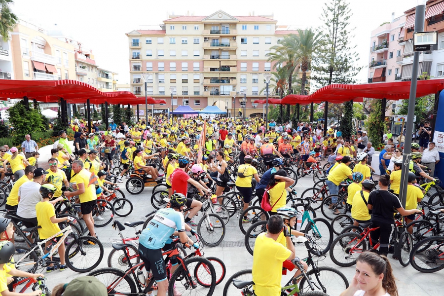 Las bicicletas protagonizan la jornada en San Pedro Alcántara en el tradicional Día del Pedal
