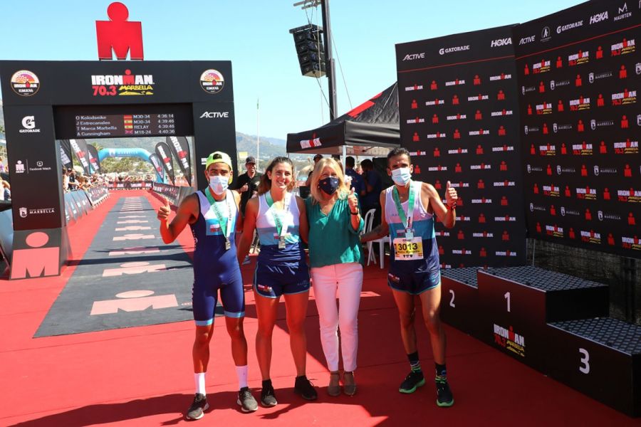 Imagen de la noticia La alcaldesa resalta el éxito del Ironman y el al…