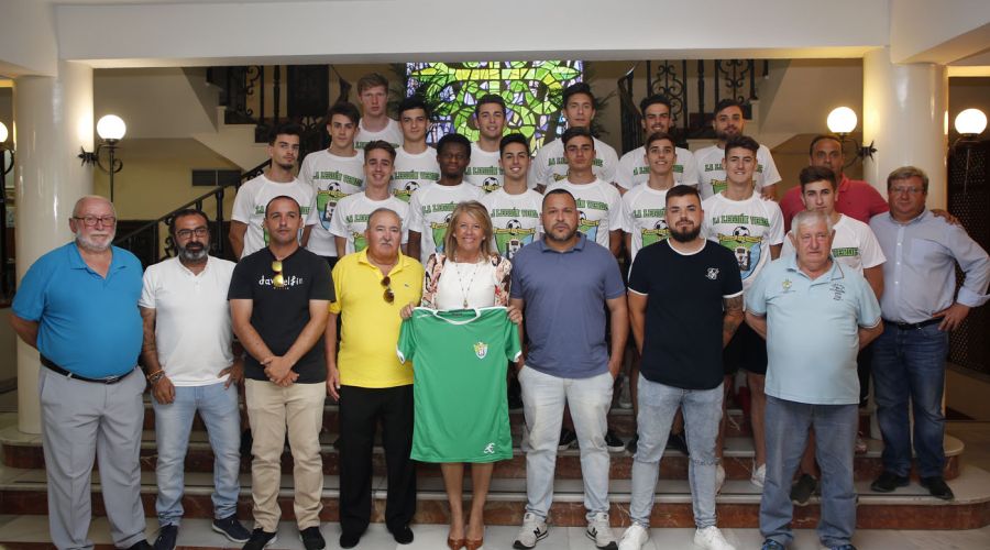 La alcaldesa felicita al CD Vázquez Cultural por su ascenso a la categoría de División de Honor
