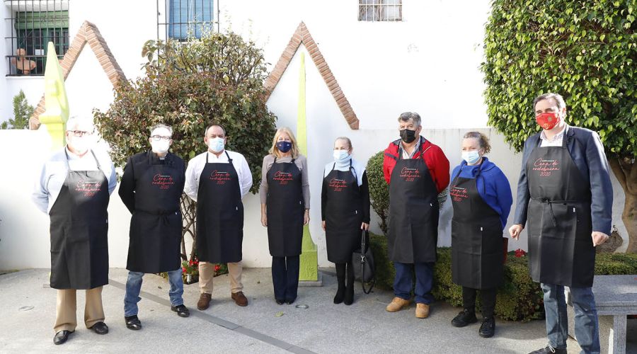 El Ayuntamiento impulsa una iniciativa solidaria para distribuir un millar de menús de Nochebuena elaborados por restaurantes locales a las familias con menos recursos