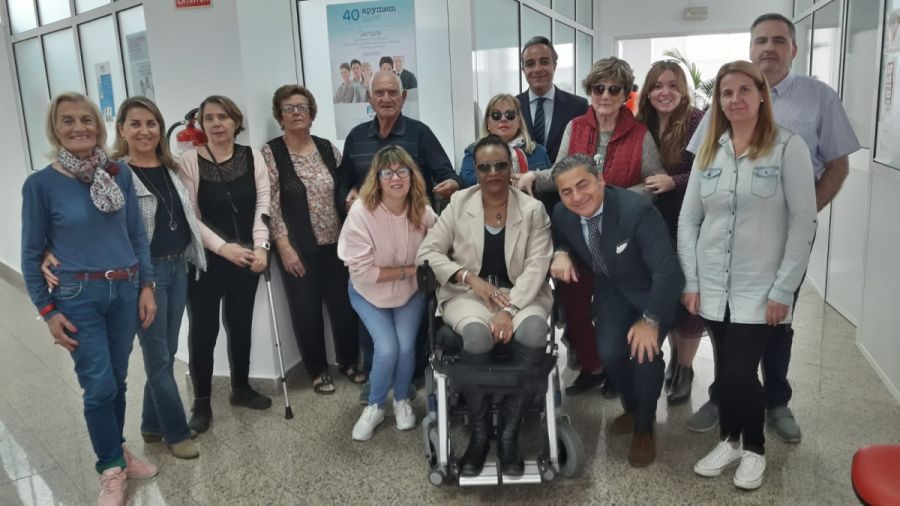 Imagen de la noticia El Ayuntamiento respalda la entrega de una subven…