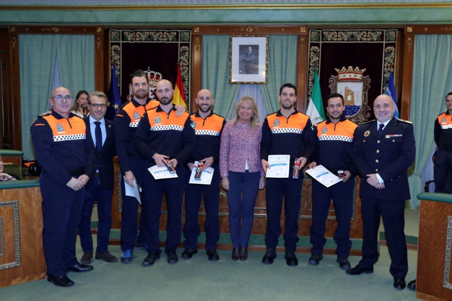 Imagen de la noticia La alcaldesa agradece en la entrega de las medall…