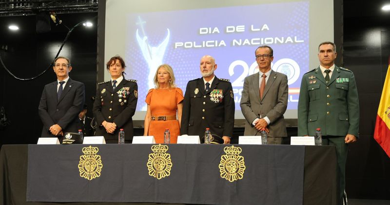 La alcaldesa destaca el compromiso de la Policía Nacional con Marbella y agradece su “trabajo diario en favor de la seguridad”