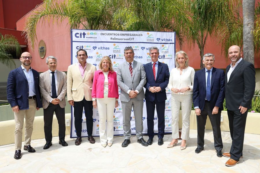 Imagen de la noticia La alcaldesa asiste al almuerzo de CIT Marbella d…
