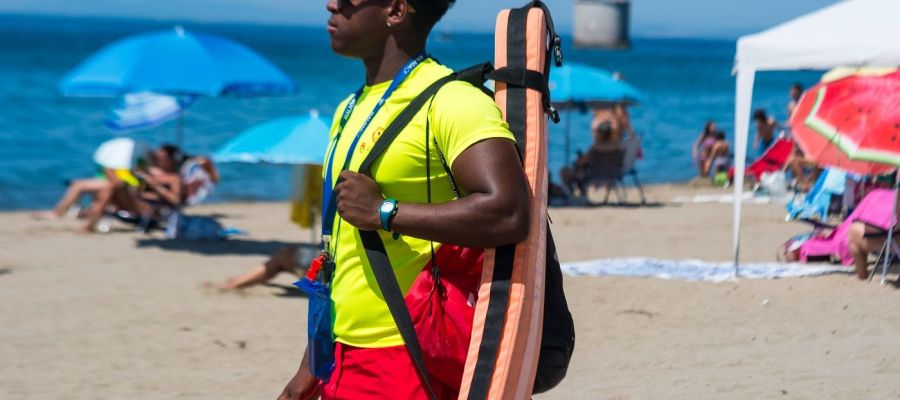 Las playas de Marbella registran un mes de junio marcado por la prevención y la ausencia de rescates graves