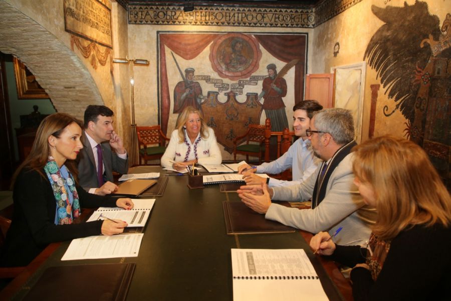 Imagen de la noticia El Ayuntamiento mantiene la primera reunión de co…