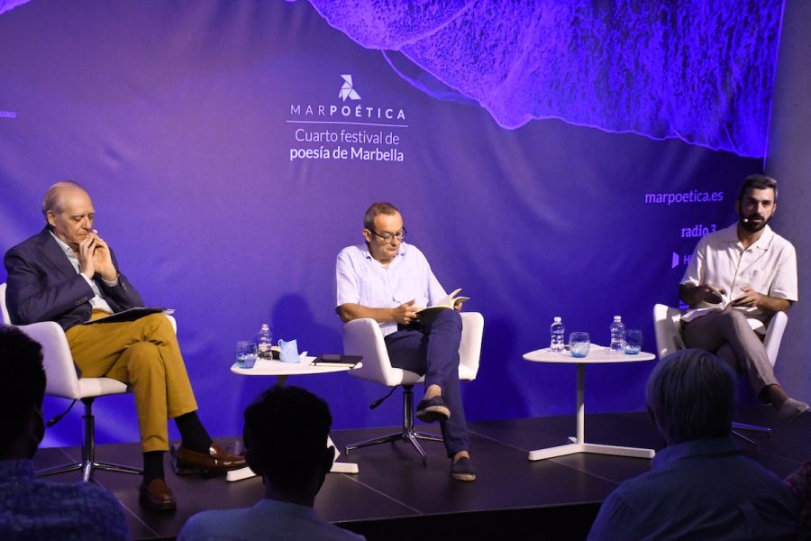 Imagen de la noticia El escritor Guillermo Carnero reivindica la poesí…