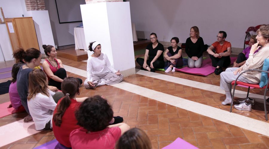 El Centro Cultural Cortijo Miraflores acogió el Taller \'Educación postural y relajación. Método Feldenkrais\'
