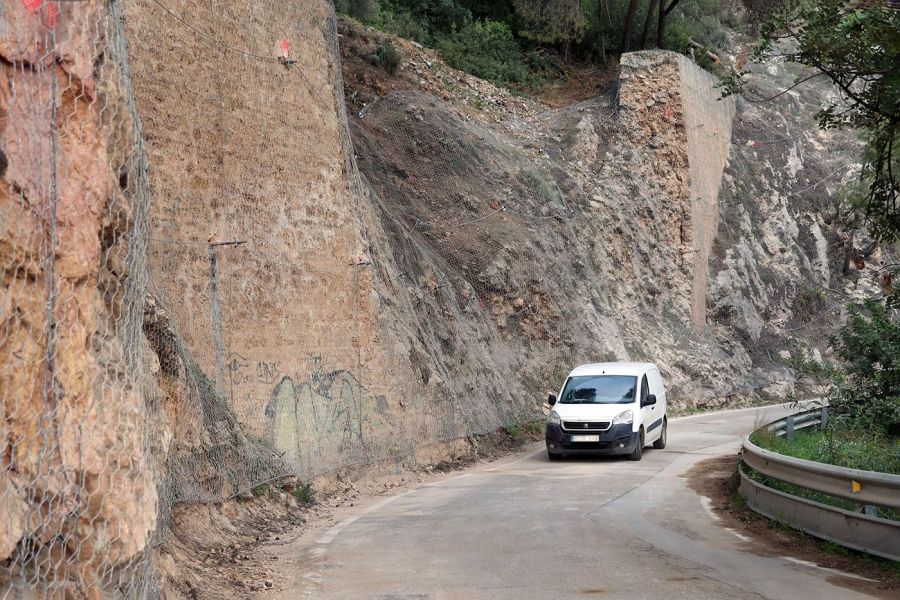 Imagen de la noticia El Ayuntamiento reabre al tráfico la calle Chorre…