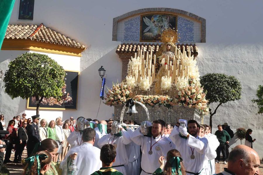 Imagen de la noticia Marbella se vuelca con la salida procesional de l…
