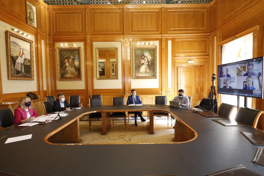 Imagen de la noticia La alcaldesa destaca que la implantación del 5G e…