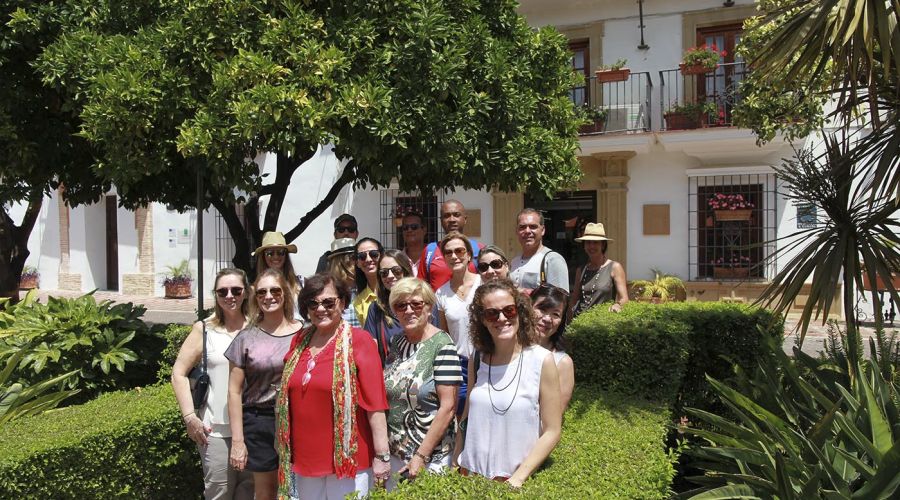 El Ayuntamiento promociona el Casco Antiguo como destino de referencia en lujo y compras