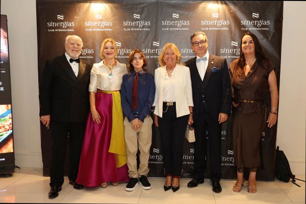 La alcaldesa destaca la fortaleza y la solidaridad del tejido empresarial del municipio en la Gala de Sinergias Club Internacional