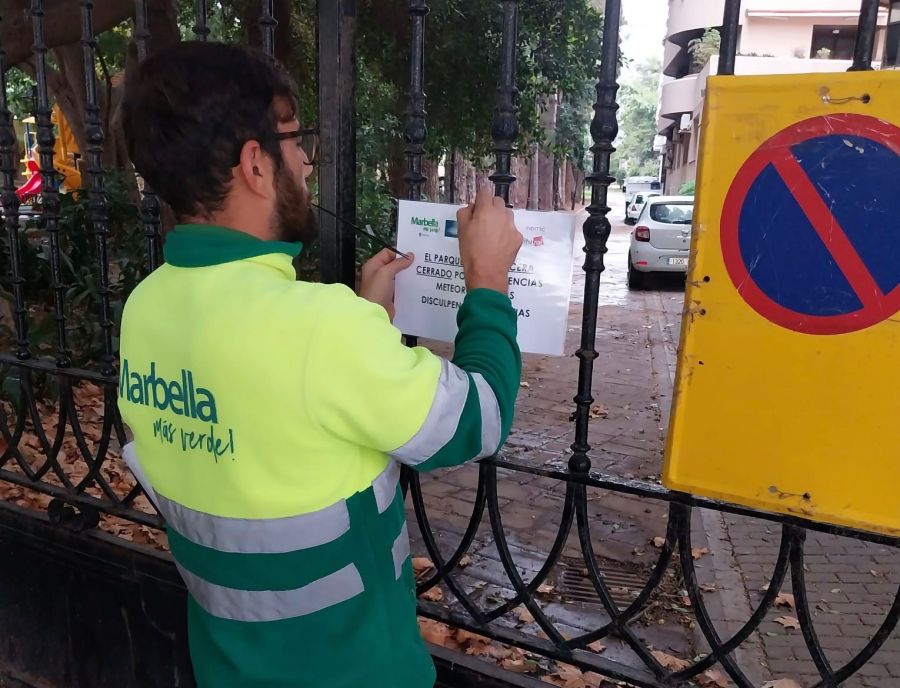 Imagen de la noticia El Ayuntamiento cierra de manera preventiva los p…