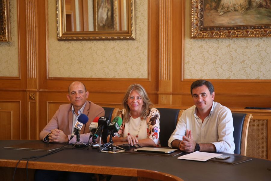 Imagen de la noticia La alcaldesa anuncia la composición del nuevo Equ…
