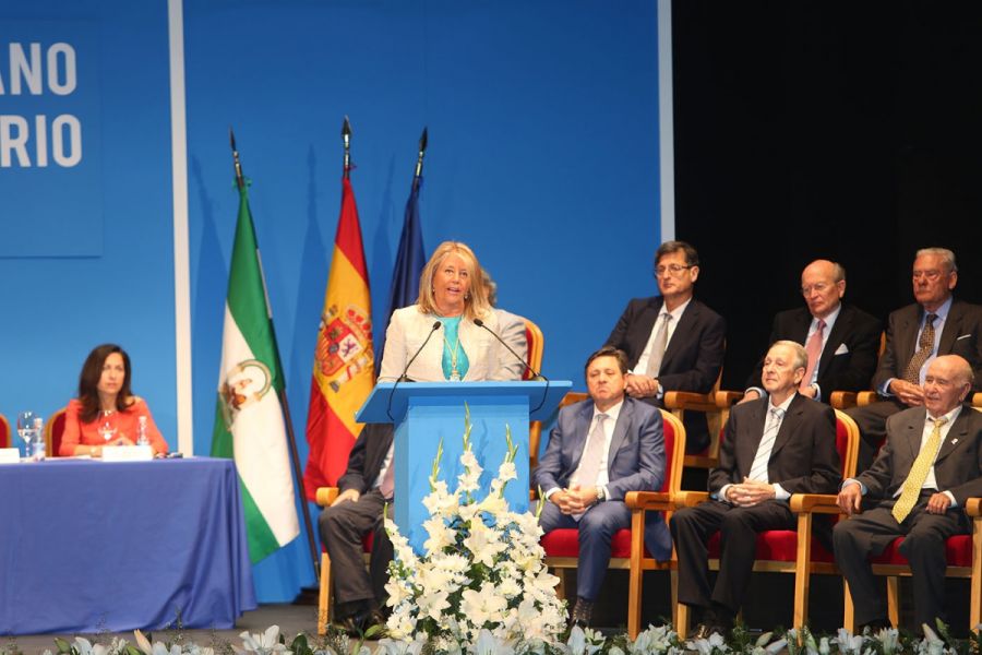 Imagen de la noticia El Ayuntamiento reconoce la trayectoria personal…