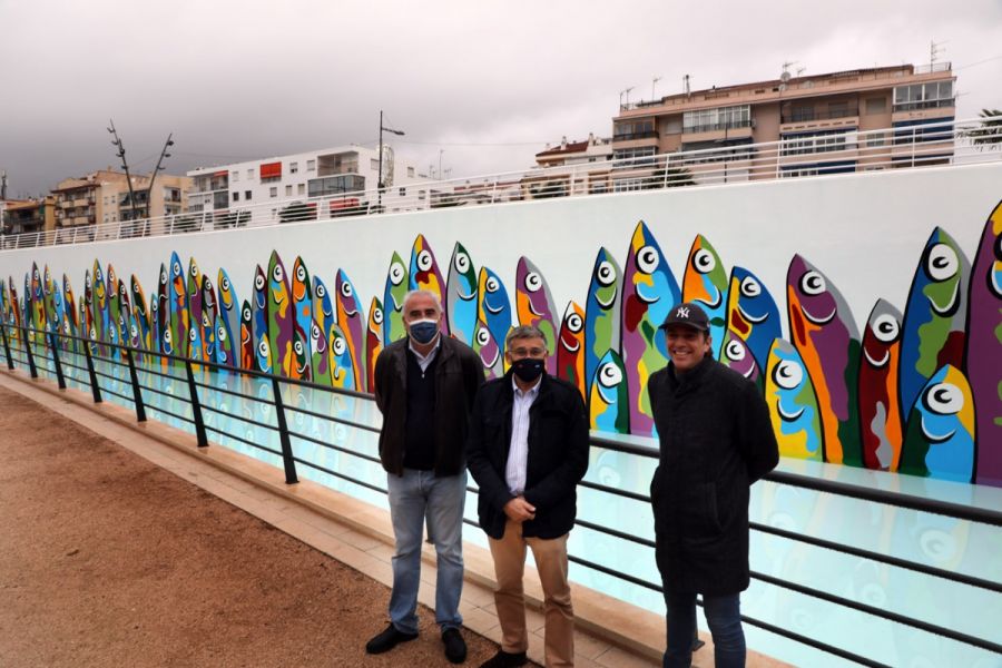 Imagen de la noticia El artista Curro Leyton concluye el mural ‘La Sar…