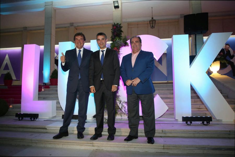 Imagen de la noticia El alcalde asiste a la reapertura del Casino Marb…