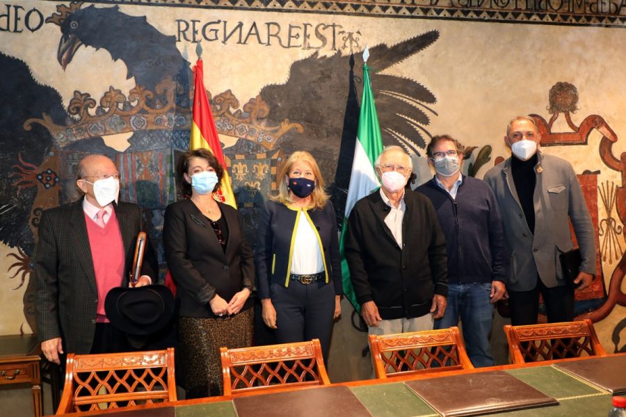Imagen de la noticia La alcaldesa se reúne con vecinos de Hacienda Las…
