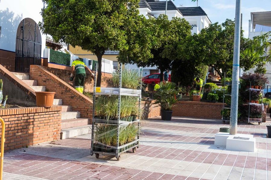 Imagen de la noticia El Ayuntamiento renueva la plaza Pepe Periáñez de…