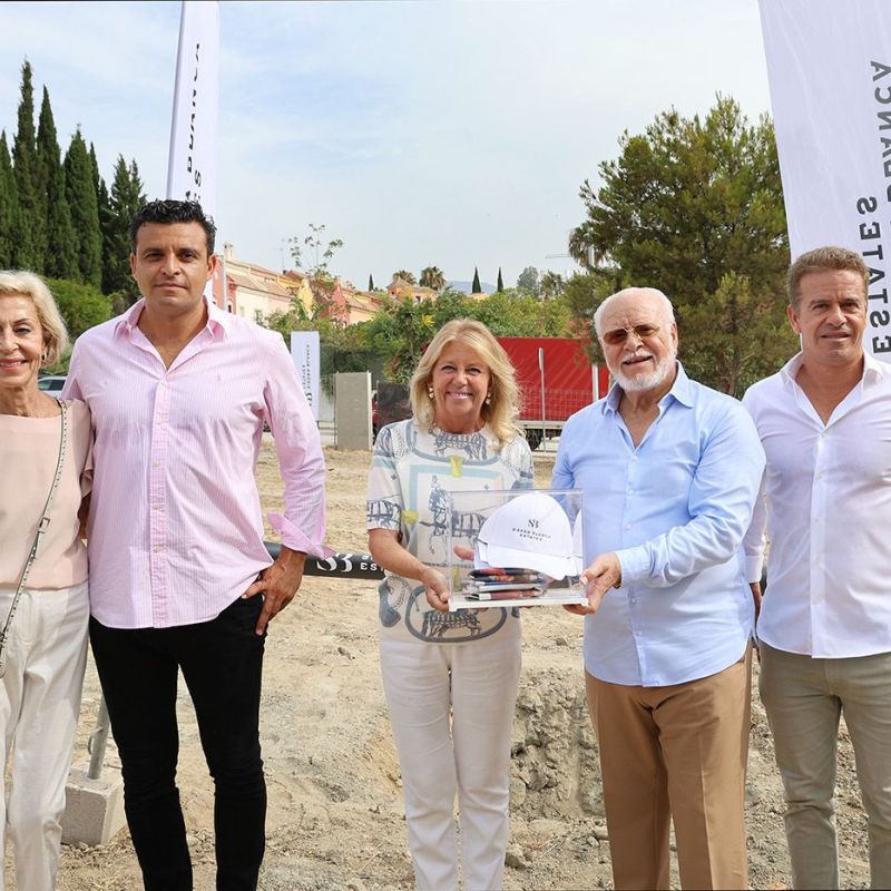 El Ayuntamiento da un nuevo paso para la construcción de 25 nuevas viviendas protegidas en Arroyo Palomeras con la colocación de la primera piedra