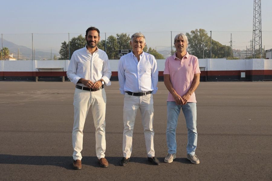 Imagen de la noticia El Ayuntamiento remodela el campo de fútbol anexo…