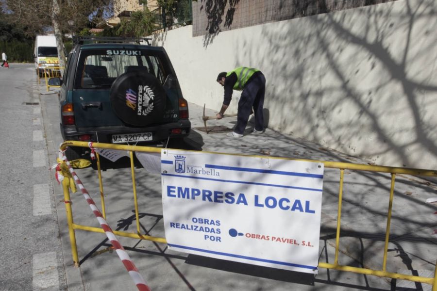 Imagen de la noticia El Ayuntamiento renovará el entorno de los centro…
