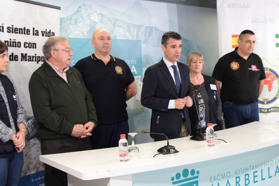 Imagen de la noticia El alcalde respalda la labor solidaria de la Asoc…