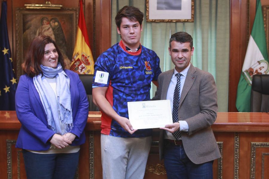 Imagen de la noticia El alcalde recibe a los equipos sub-14 y sub-18 d…