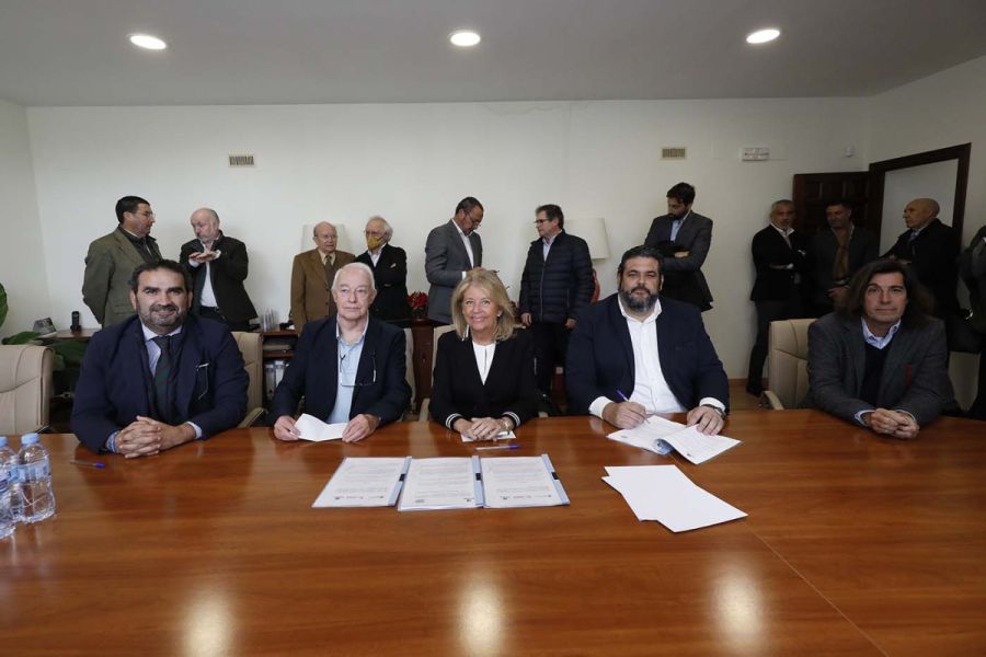 Imagen de la noticia El Ayuntamiento firma un convenio con Acosol y la…