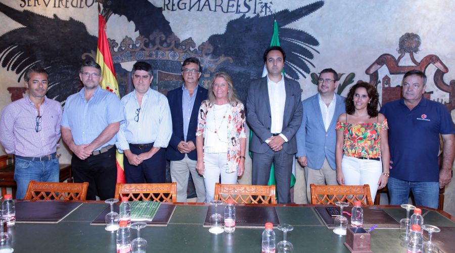 La alcaldesa traslada la colaboración del Ayuntamiento a la nueva junta directiva de Apymem