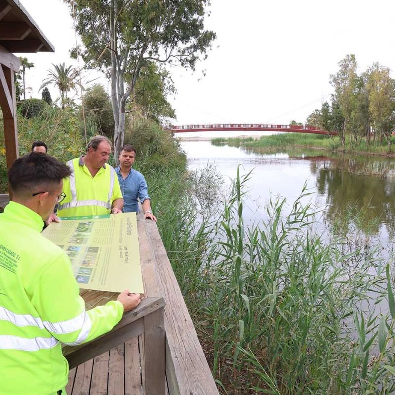 El Ayuntamiento impulsa la renovación de la señalización ambiental y patrimonial en ríos, senderos y espacios naturales del municipio