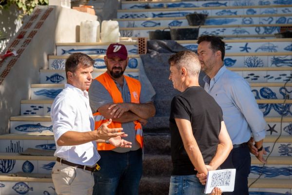 El Ayuntamiento trabaja en la renovación del acceso al Paseo Marítimo desde la calle Velázquez con una actuación inspirada en el mar
