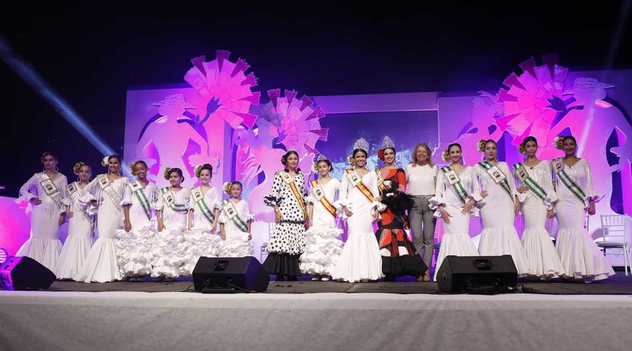 Los del Río destacan los atractivos y la hospitalidad de Marbella, “que siempre abre sus brazos al mundo entero”, en el arranque de la primera Feria convencional tras la pandemia