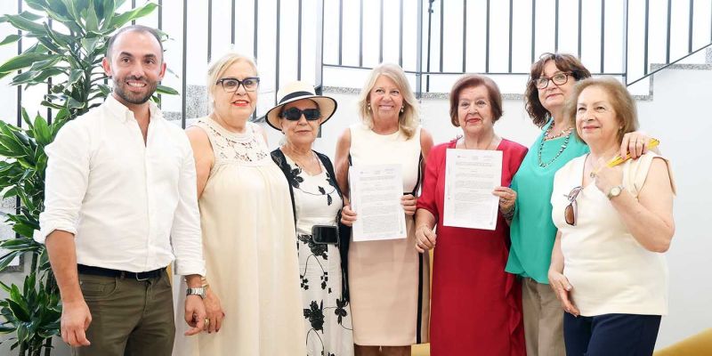 El Ayuntamiento renueva su apoyo a la Asociación de Amas de Casa San Bernabé, un colectivo con más de tres décadas de trayectoria