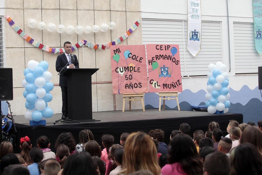 Imagen de la noticia El Ayuntamiento celebra con el colegio Hermanos G…