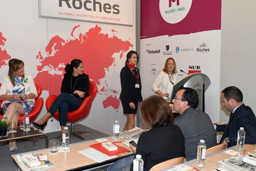 Imagen de la noticia La concejala de Igualdad clausura el Foro de Muje…