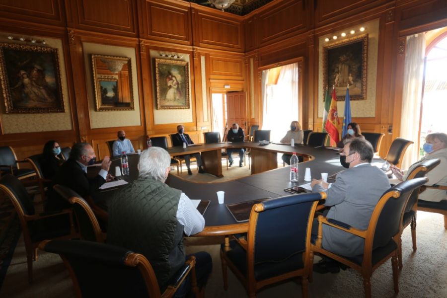 Imagen de la noticia La alcaldesa mantiene un encuentro con la Platafo…