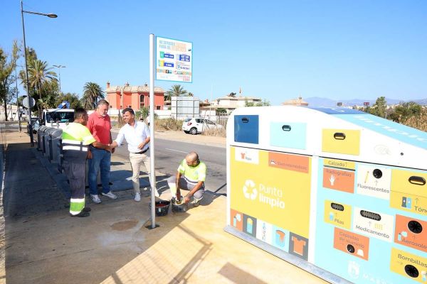 Marbella refuerza la información ciudadana sobre limpieza con la renovación de la cartelería y la incorporación de nuevos puntos de señalización