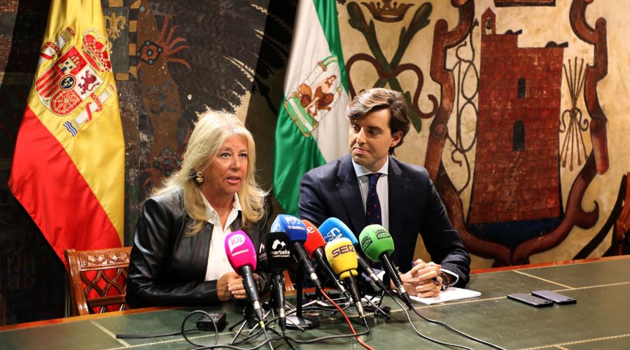 La alcaldesa presentará una moción en el Senado para que el Gobierno central se comprometa a que las multas de causas judiciales por corrupción reviertan en Marbella