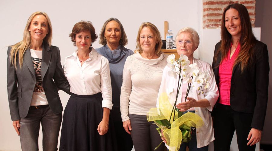 Una veintena de asistentes han abordado la historia de nueve mujeres pioneras en igualdad en un taller celebrado en el Centro Cultural Cortijo Miraflores