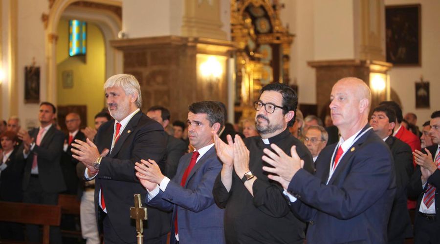 El alcalde asiste al pregón de la Hermandad de los Romeros de San Bernabé